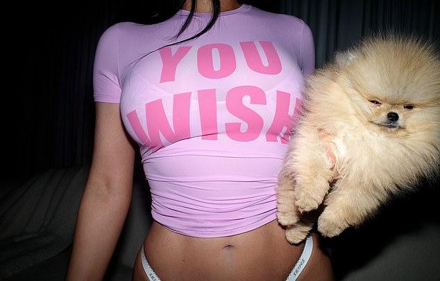 Ким Кардашьян представила свою коллекцию SKIMS ко Дню святого Валентина в Instagram