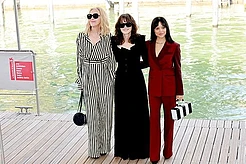 Дженна Ортега назвала свою коллегу по фильму «Битлджюс Битлджюс» Кэтрин О’Хара «одной из величайших»