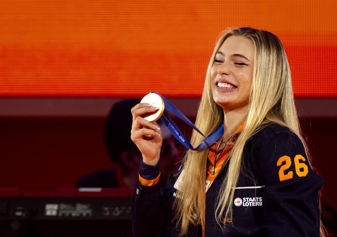 Олимпийская конькобежка Ютта Лердам предпочла заботу о своей физической форме празднованию рекордной золотой медали в компании жениха Джейка Пола, эксклюзивно сообщил источник Page Six