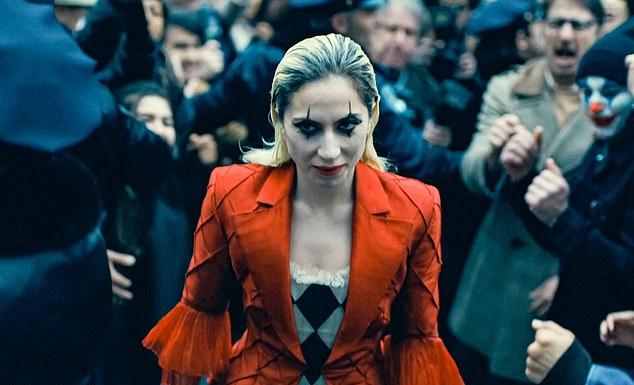 Карьера Леди Гаги всегда определялась хаосом, амбициями и постоянным преображением, однако её самый умиротворённый этап сейчас становится самым успешным