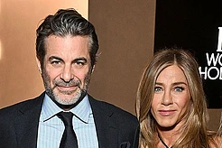 После Разбитого Сердца: Дженнифер Энистон Встречает Первый День Святого Валентина С Джимом Кертисом