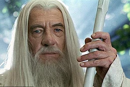 Сэр Иэн Маккеллен два года спустя осмыслил своё ужасное падение со сцены, признавшись, что ему пришлось смириться с тем, что он «не бессмертен»