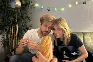 Майя Хоук вышла замуж