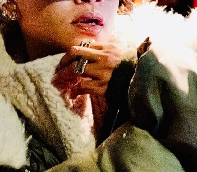 Рианна замечена выходящей из роскошного отеля Four Seasons в Нью-Йорке на фоне слухов о тайном браке с A$AP Rocky