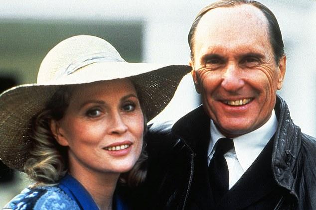 Известие о кончине голливудской иконы Роберта Дювалла в возрасте 95 лет вызвало волну почестей и скорбных слов в понедельник утром