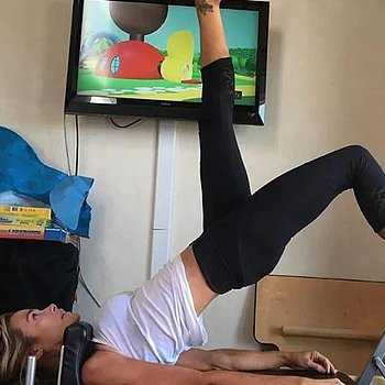 Она обрела известность в девяностых как настоящая «девушка с обложки»