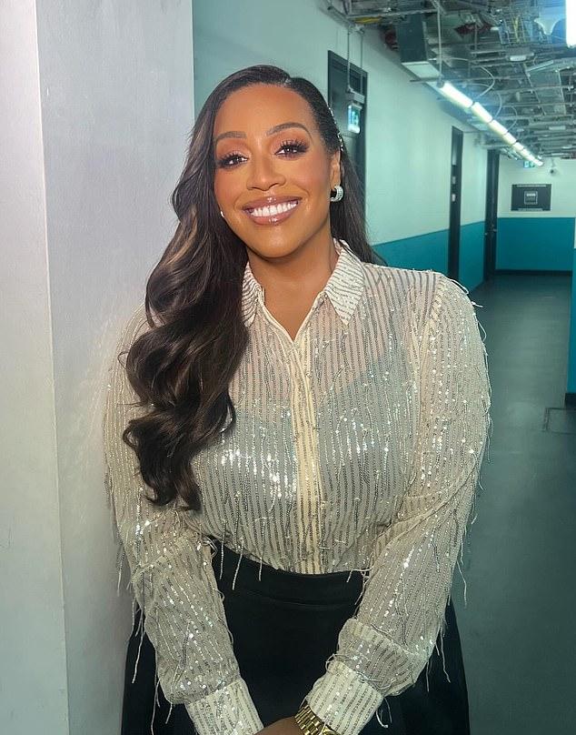 Элисон Хаммонд начала заниматься пилатесом на реформере и круговыми тренировками, чтобы поддерживать вес, объяснив, почему она не будет использовать инъекции для похудения