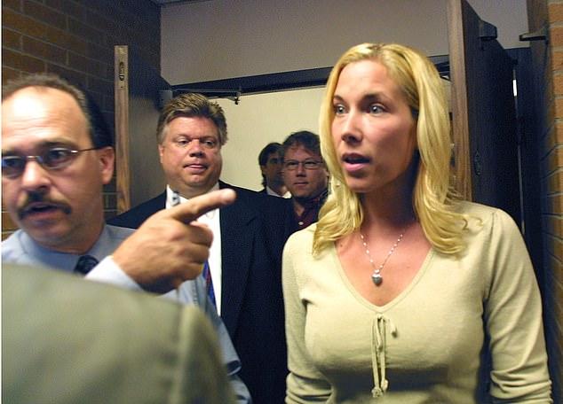 Бывшую жену Эминема Кимберли Скотт обвиняют в Мичигане в ДТП, предположительно произошедшем, когда её сын и другие пассажиры находились в машине