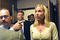 Бывшую жену Эминема Кимберли Скотт обвиняют в совершении ДТП