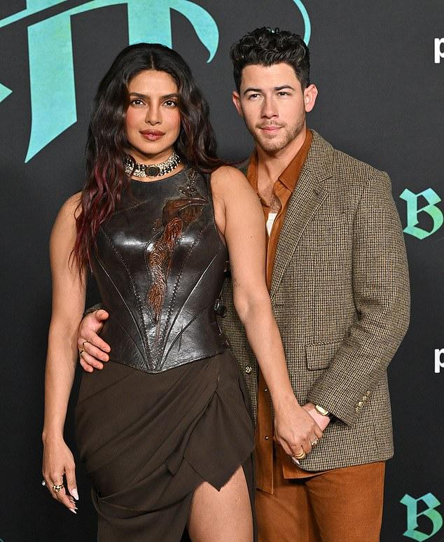 Приянка Чопра и Ник Джонас: Влюбленные на премьере фильма ‘Блеф’