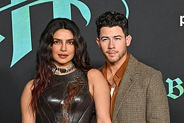 Приянка Чопра и Ник Джонас: Влюбленные на премьере фильма ‘Блеф’