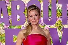 Иск против Рене Зеллвегер и Энта Анстеда из-за инцидента в арендованном доме