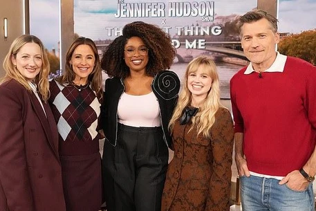 Дженнифер Гарнер считает, что ее дети находят ее «полностью неловкой»