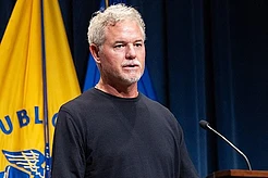 Джонни Депп позволил Эрику Дейну жить бесплатно в одном из своих домов в Лос-Анджелесе, пытаясь облегчить его финансовые трудности за несколько месяцев до смерти