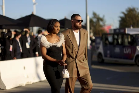 Переосмысление Кайлой Николь отношений с Трэвисом Келси в духе «All Too Well»