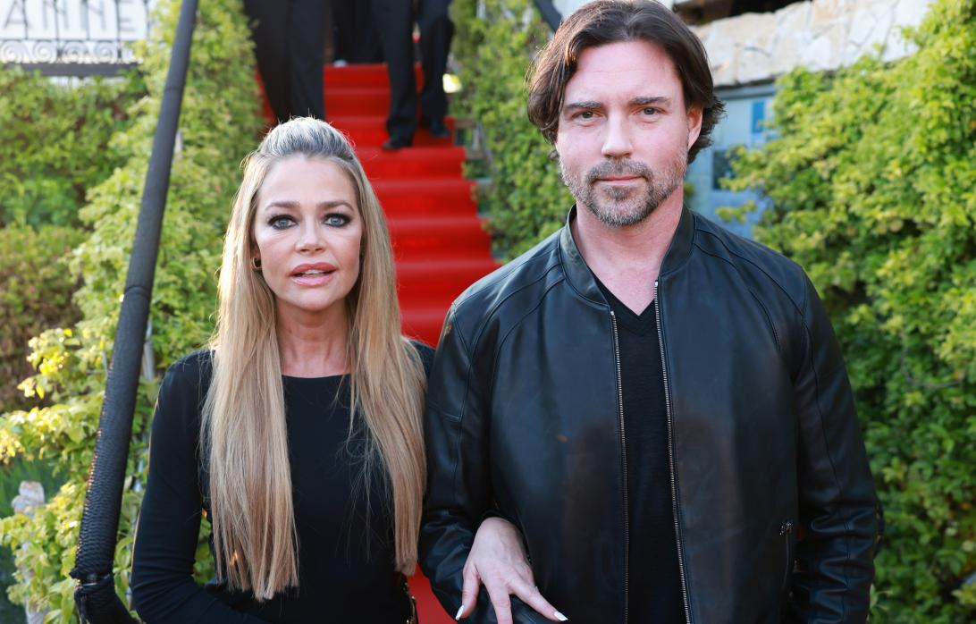 Аарон Файперс требует немедленной выплаты алиментов от Дениз Ричардс