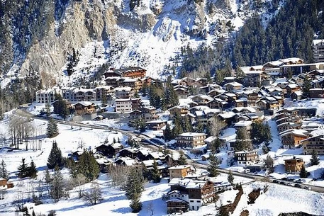 Дэвида Бекхэма назвали «настоящим джентльменом» после того, как он пришел на помощь лыжнице, получившей травму головы после падения