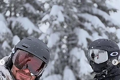 Дэвид Бекхэм провел трогательный лыжный отпуск с дочерью Харпер во время каникул, поделившись серией милых фотографий в Instagram в понедельник