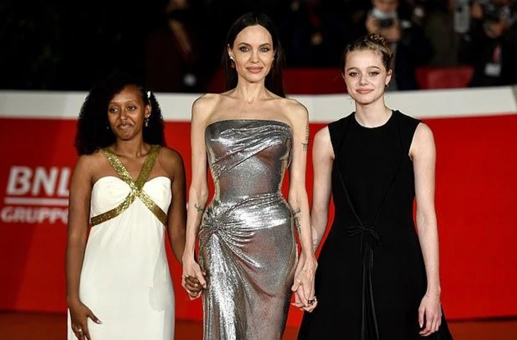 Сын Анджелины Джоли и Брэда Питта, Мэддокс Джоли, отказался от фамилии отца