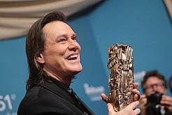 Появление Джима Керри на 51-й церемонии вручения премии «Сезар» вызвало недоумение у поклонников