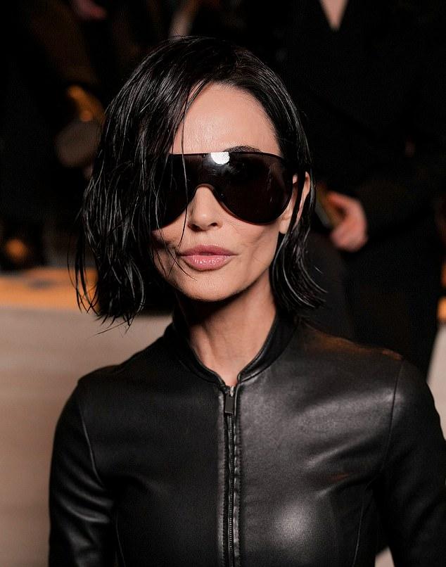 Деми Мур заявила, что «начинается смелая, прекрасная новая глава», продемонстрировав свои выразительные короткие волосы, несмотря на прежние слова о том, что она никогда не подстрижется