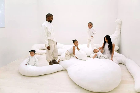 Прощай, минимализм в интерьере! Почему «стиль Ким Кардашьян» вышел из моды и дорого обходится своим владельцам