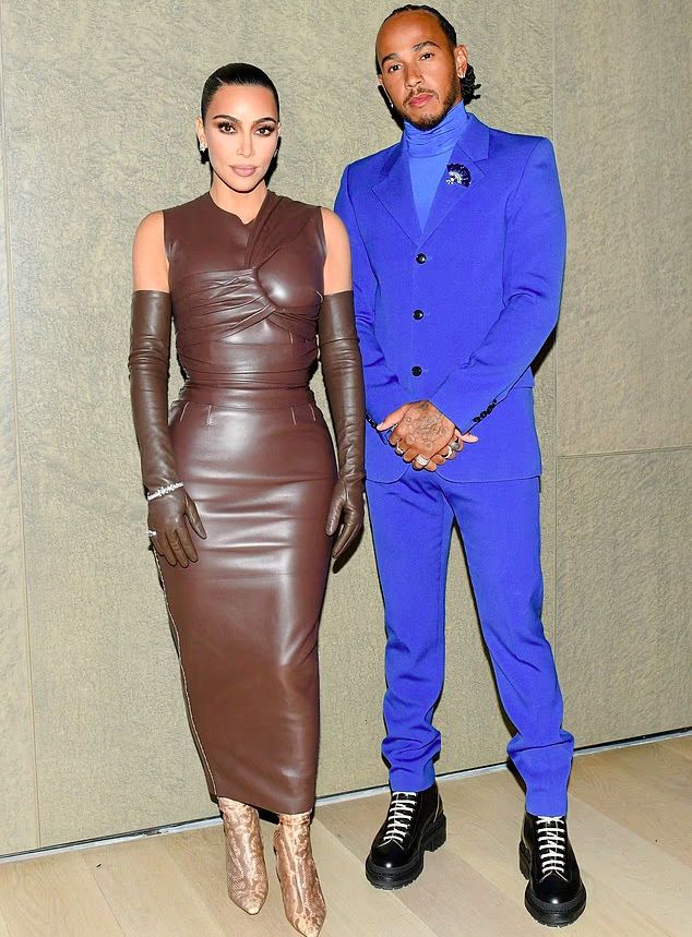 Ким Кардашьян и Льюис Хэмилтон вышли в свет на Супербоуле и уже знакомятся с мамами