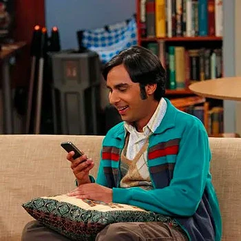 Звезда сериала «Теория большого взрыва» анонимно оплачивает медицинские счета незнакомцев