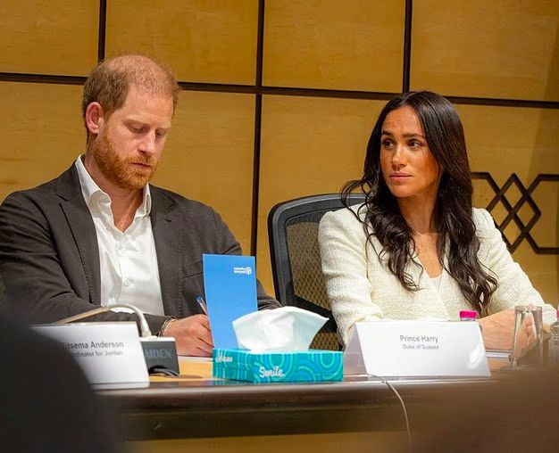 Король и наследный принц Иордании проигнорировали принца Гарри и Меган Маркл во время их визита