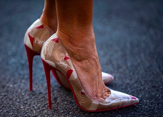 4 любимых обувных бренда Мелании Трамп, которые определяют её стиль