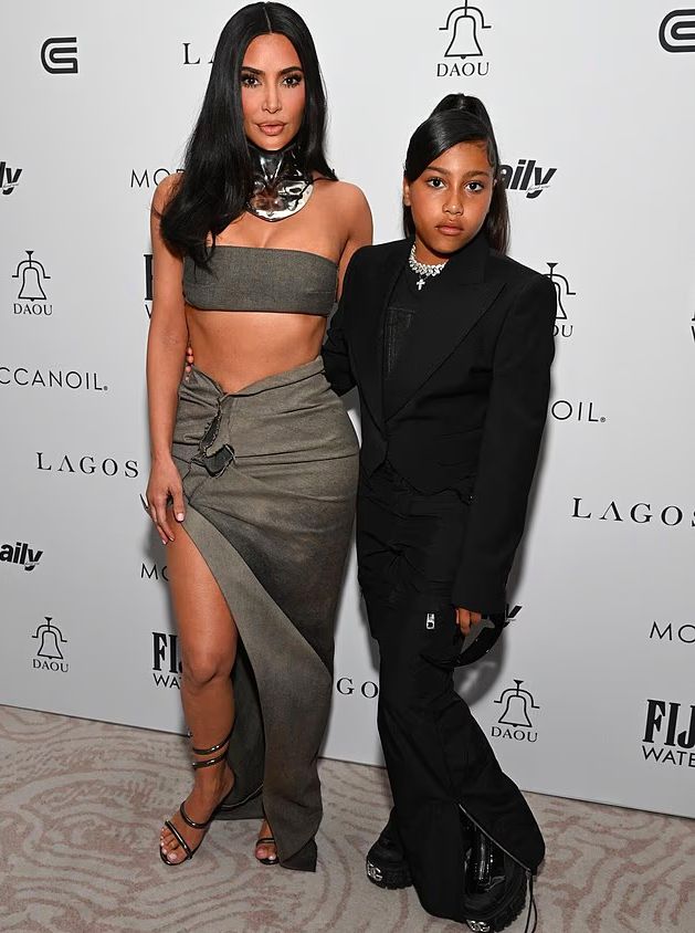 Следующая бизнес-леди клана Кардашьян: 12-летняя Норт Уэст запускает собственный бренд одежды и украшений