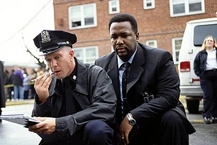 Шокирующие подробности трагической гибели Бобби Брауна в результате пожара в сарае в среду стали известны из аудиозаписи звонка в 911