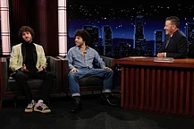 Спустя несколько дней после того, как интернет взорвался из-за грязных ступней Бенни Бланко, он защитил свою личную гигиену в эфире шоу «Jimmy Kimmel Live»