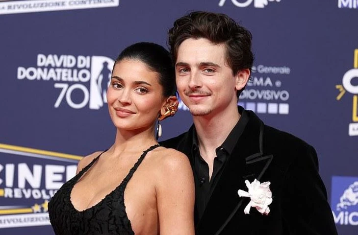 Кайли Дженнер и Тимоти Шаламе продемонстрировали нежные чувства на этой неделе в Беверли-Хиллз