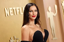 Последний образ Ирины Шейк сидит как влитой