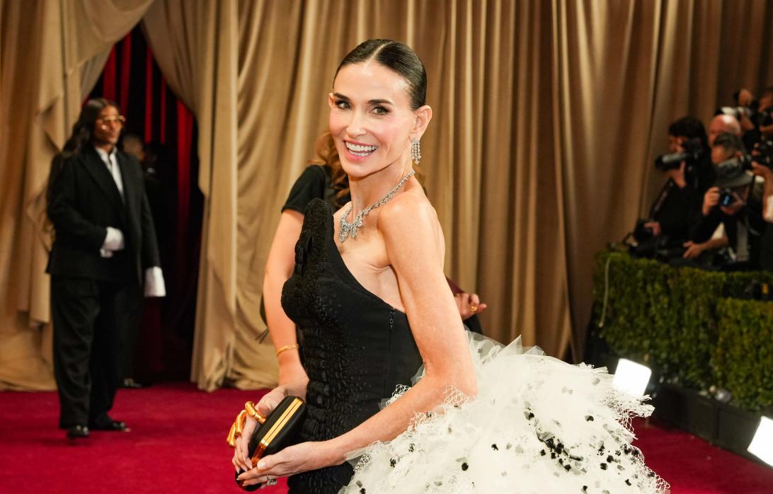 Деми Мур умеет производить фурор на красной дорожке