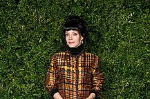 Лили Аллен оказалась в неловком положении, случайно прорекламировав мошенника, перепродававшего поддельные билеты на ее концерт в Глазго