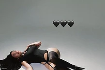 Меган Фокс предстала в образе манящей готической королевы в своей новой публикации в Instagram во вторник