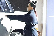 Ким Кардашьян и её дочь-подросток Норт Уэст были замечены выходящими с ночной записи в понедельник в Лос-Анджелесе