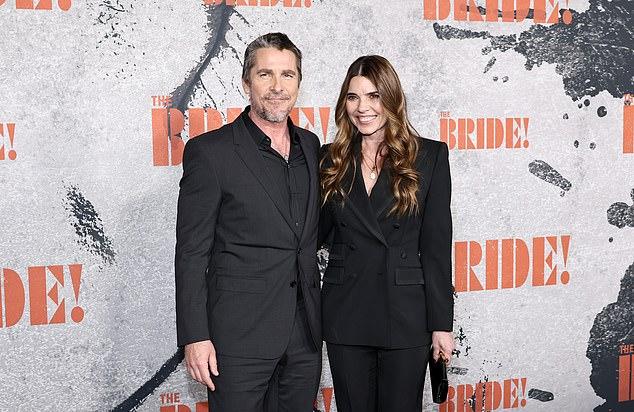 Кристиан Бэйл провел редкий вечер вдвоем с женой Сиби Блажич на премьере своего нового фильма «Невеста!» во вторник в Нью-Йорке