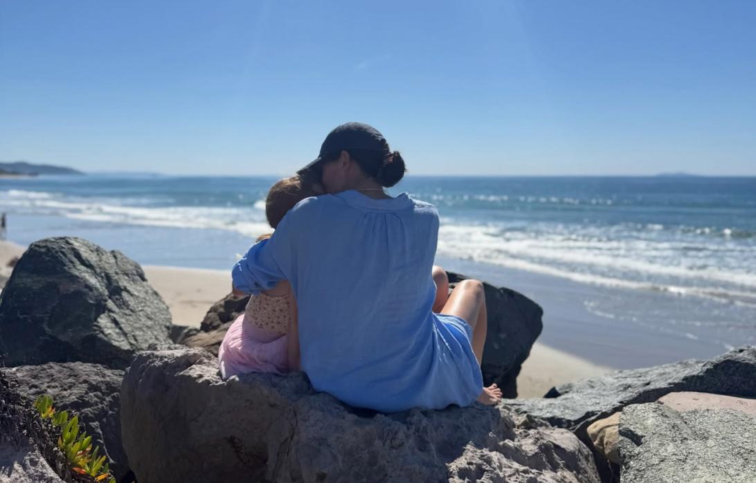 Меган Маркл отметила Международный женский день, опубликовав трогательное фото своей дочери Лилибет, сделанное принцем Гарри