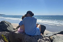 Меган Маркл отметила Международный женский день, опубликовав трогательное фото своей дочери Лилибет, сделанное принцем Гарри