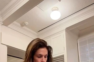 Утренние ритуалы Синди Кроуфорд не для слабонервных