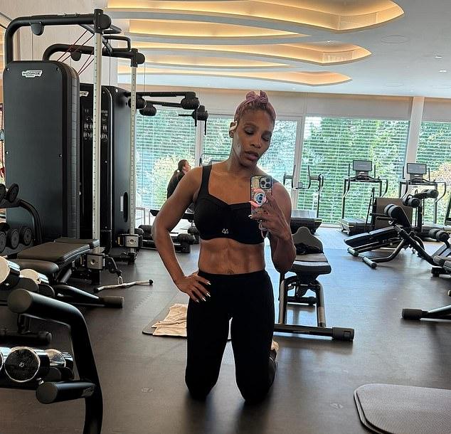 Серена Уильямс продемонстрировала стройную фигуру в купальнике, сбросив более 13 килограммов с помощью препарата для похудения