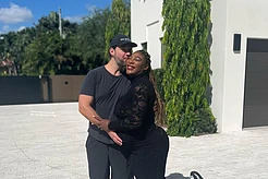 Серена Уильямс снова позировала в купальнике на фоне критики из-за использования препарата Ro для похудения