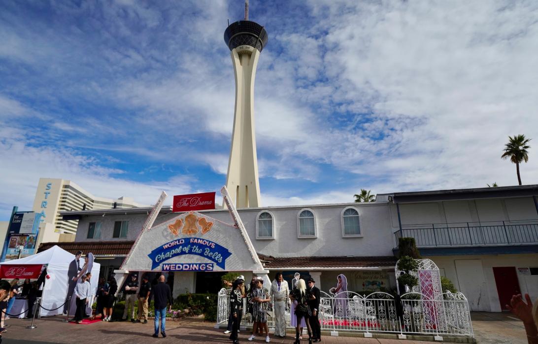 Зендая появилась на свадьбе в Лас-Вегасе во время продвижения своего нового фильма, вновь подогрев слухи о ее браке с Томом Холландом