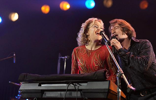 25 лет с момента номинации Кейт Хадсон на «Оскар» за фильм «Почти знаменит»