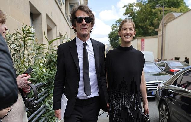 Розамунд Пайк заявила, что считает, будто навредила своей карьере, взяв 18-месячный перерыв для воспитания детей сразу после того, как фильм «Исчезнувшая» принес ей широкую известность