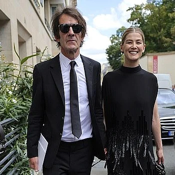 Розамунд Пайк заявила, что считает, будто навредила своей карьере, взяв 18-месячный перерыв для воспитания детей сразу после того, как фильм «Исчезнувшая» принес ей широкую известность