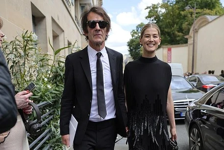 Розамунд Пайк заявила, что считает, будто навредила своей карьере, взяв 18-месячный перерыв для воспитания детей сразу после того, как фильм «Исчезнувшая» принес ей широкую известность